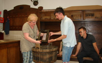 Muzeum w Rybniku – warsztaty czerpania papieru