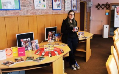 Biblioteka szkolna – spotkanie z cyklu „Poznaj inne oblicze znanej ci osoby”.